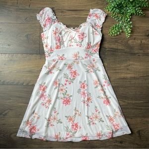 Pretty 90s style sweetheart floral dress medium